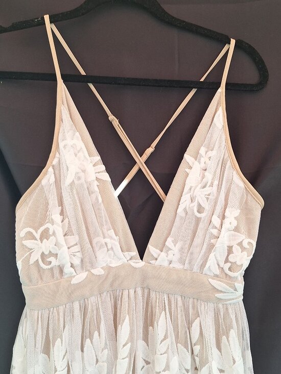 Dresses & Skirts - Ethereal Embroidered Lace Maxi Dress Nude Mesh White Floral Open Back L